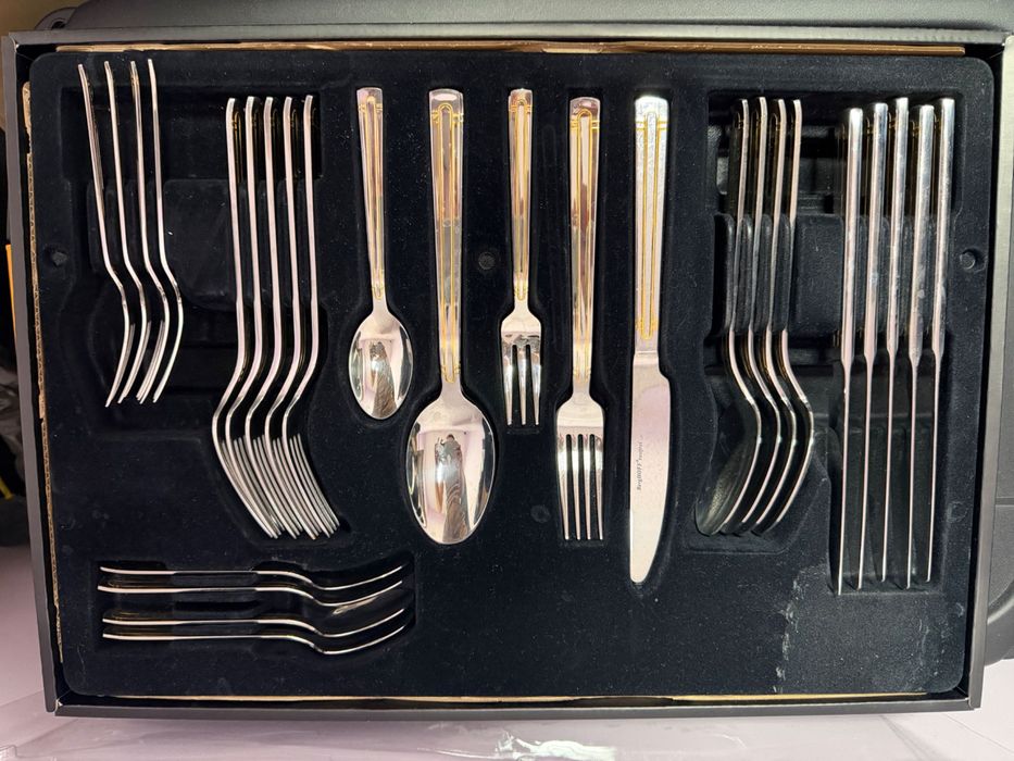 Комплект прибори за хранене, 30 части