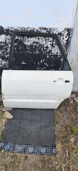 Дверь Audi 100 C3 сигара, селёдка, седан.