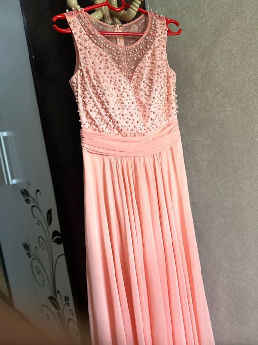 Шикарная вечерняя платье