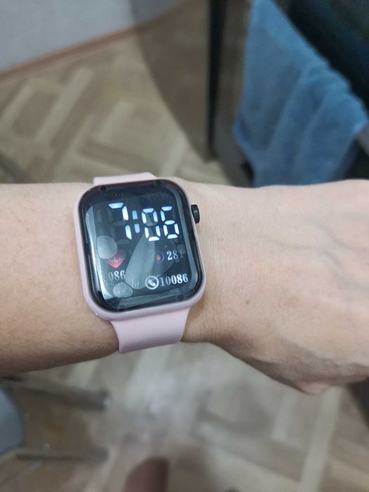 Продам часы (фитнес браслет)