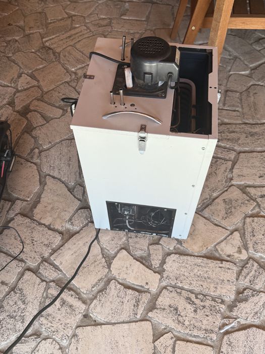 Dozator bere/vin lichidare stoc