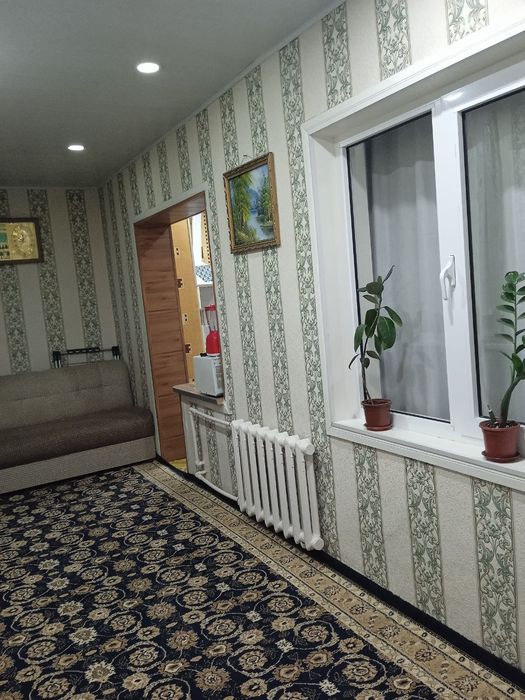 Уй сотилади мебеллари билан