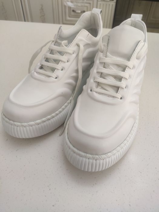 Кроссовки 40 размер