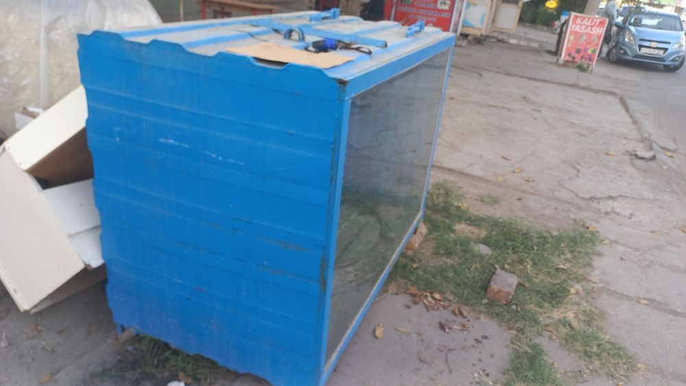 Baliq uchun Akvarium SOTILADI