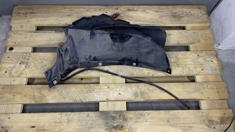 Предна лява част подкланик Audi Q5 80A853887E