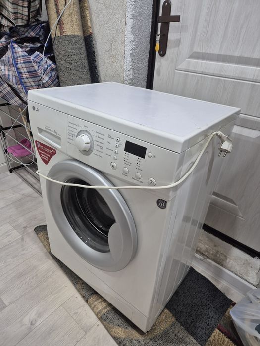 Продам стиральную машину
