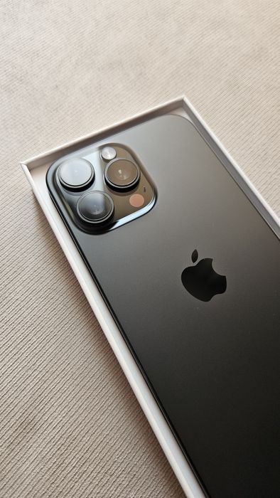 iPhone 16 Pro MAX - Като НОВ (2 Години ГАРАНЦИЯ)