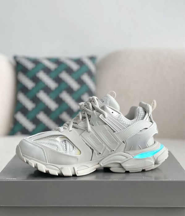Balenciaga track white led