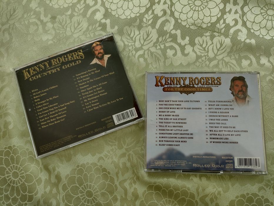 Два броя CD Kenny Rogers