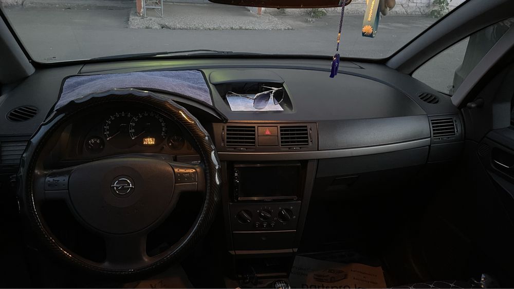 Продам автомобиль Opel Meriva