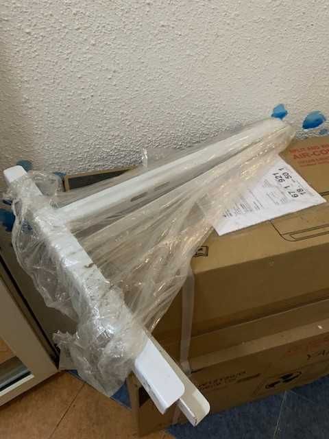 vand aparat nou de aer conditionat,sigilat