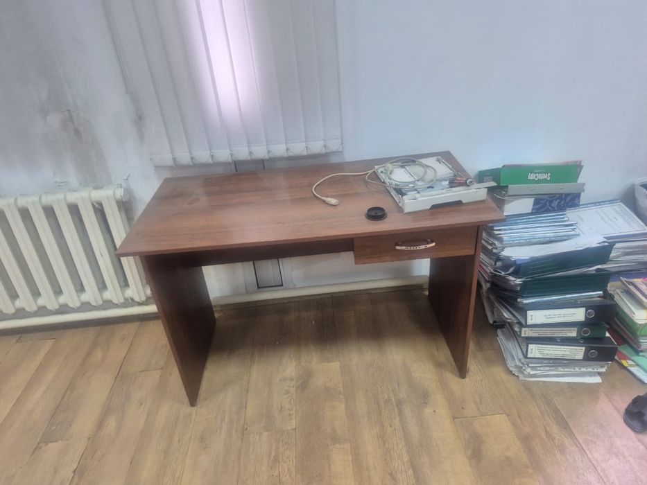 Шкафы и столы для офиса