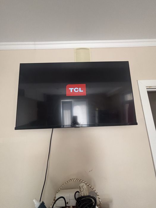 Продам телевизор Андройд TCL
