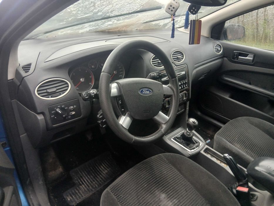 FORD Focus 0 — imagine 4