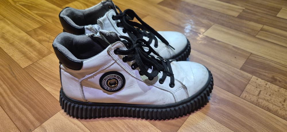 Детская обувь для девочки