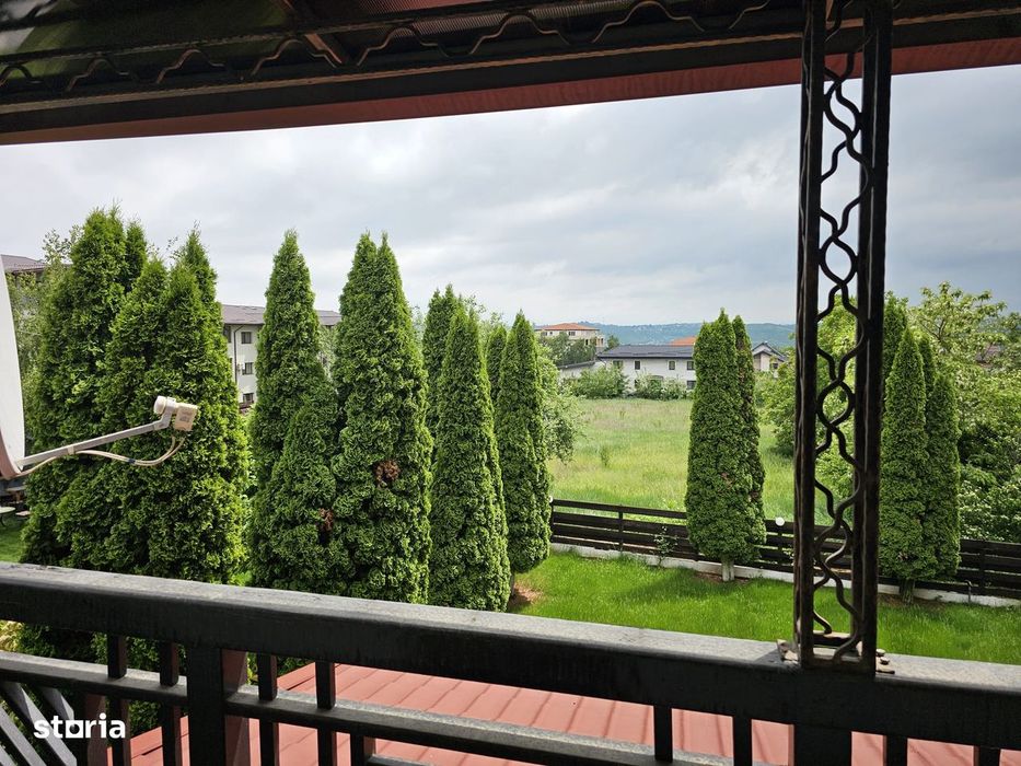 Doua vile noi si teren 600 mp Iasi Valea Lupului Penny