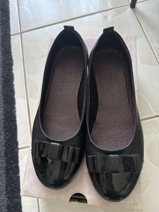 Vand pantofi piele/ balerini marimea 37
