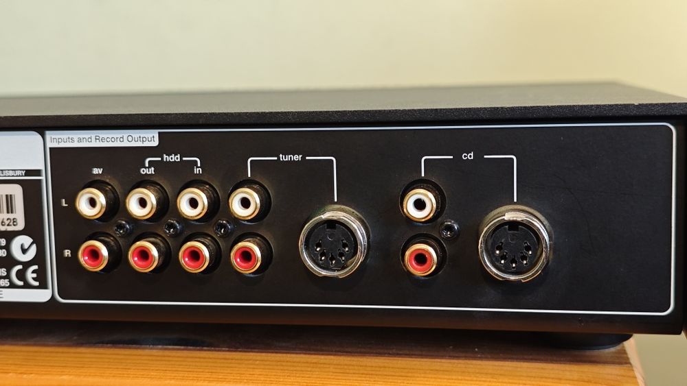 Naim Nait 5si  усилвател