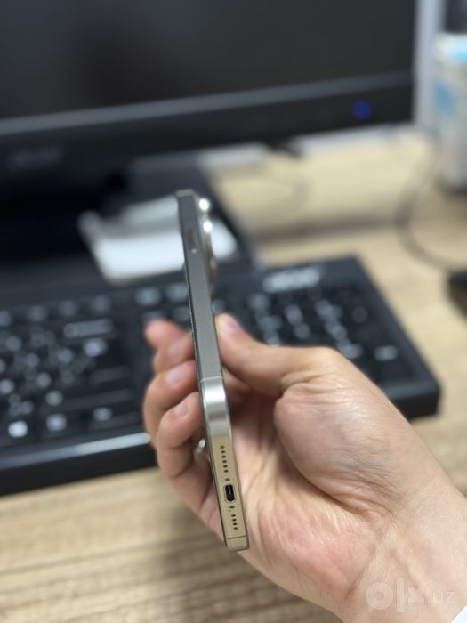 Iphone 15 pro max Natural titanium