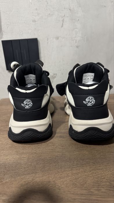 Кроссовки для мальчика 32 р