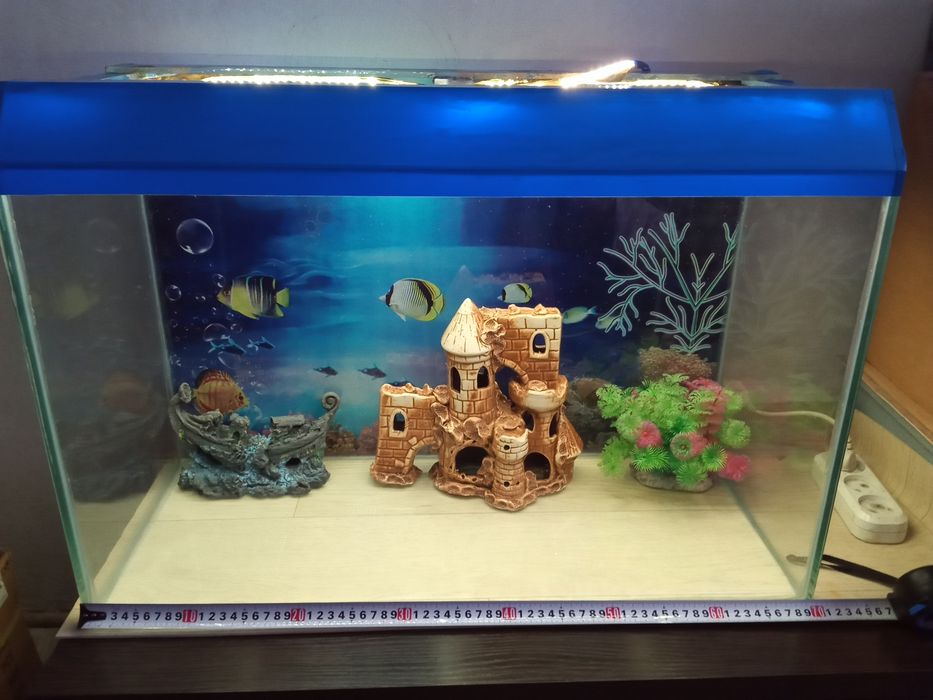 Продаётся аквариум   80 Л...