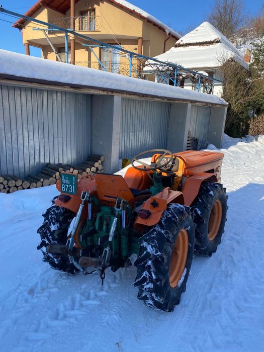 Tractor articulat Goldoni 236