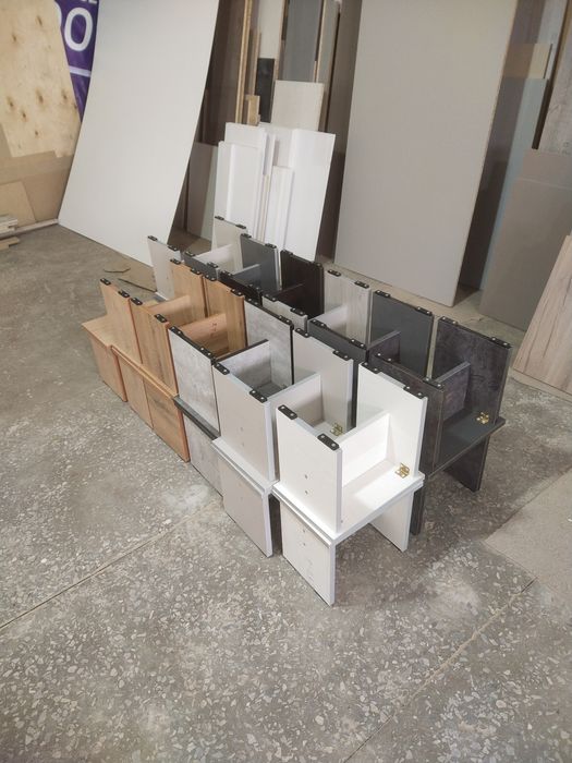 Табуретки, маленькие табуретки