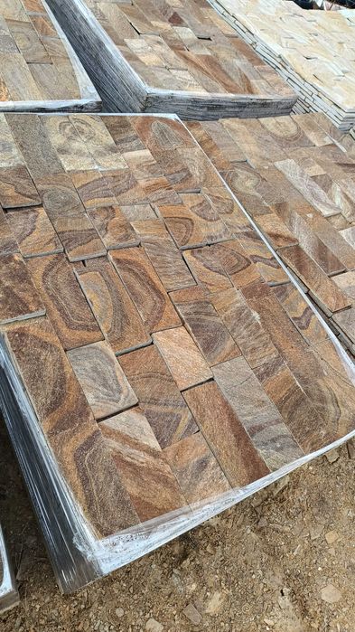 Естествен камък (гнайс) формен.