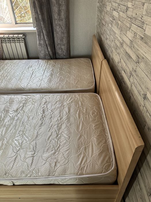 продам 2 кровати 100х200
