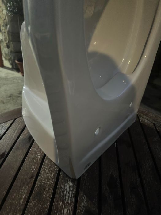 GROHE тоалетна чиния чисто нова с лек фабричен дефект на ъгълчето