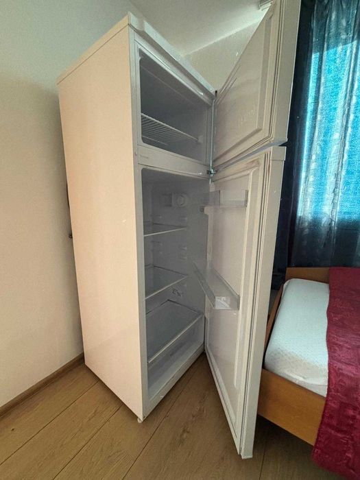 Combina frigorifică Arctic aproape nouă