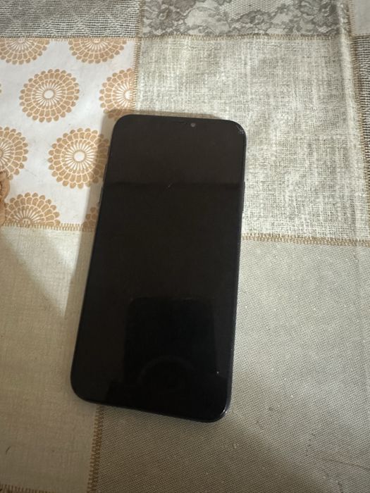 Продавам  Iphone XS