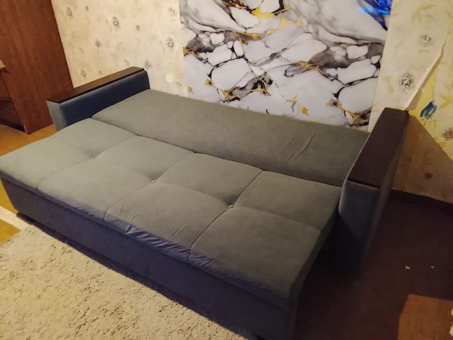 Диваны зелёный 3метра и серый