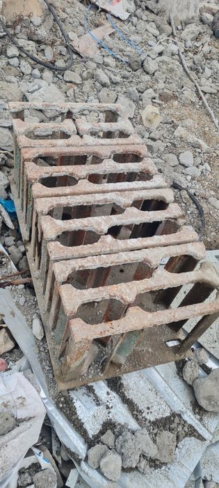 Shlakablok qolip sotiladi