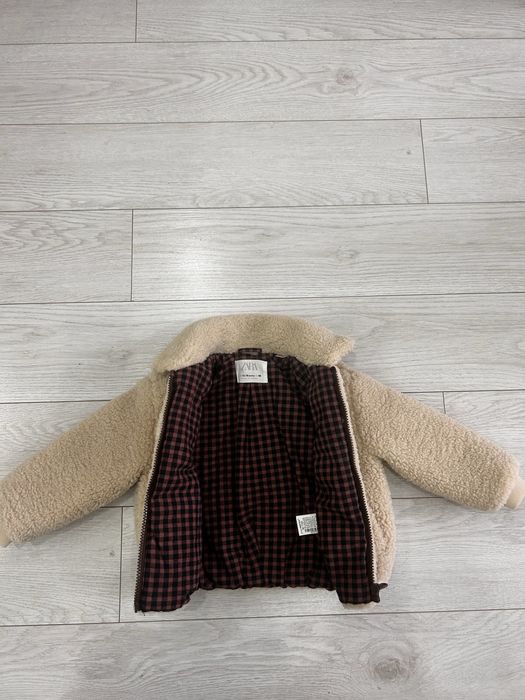 Куртка на девочку Zara