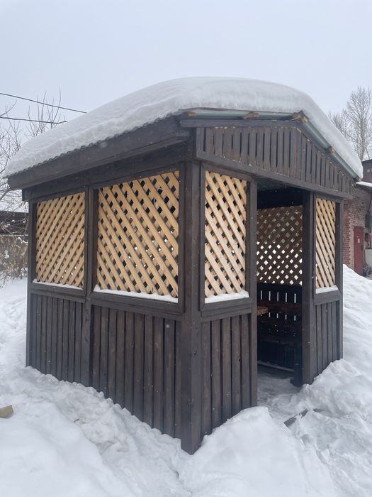 Беседка 2.5*2.5 м со столом и лавочками