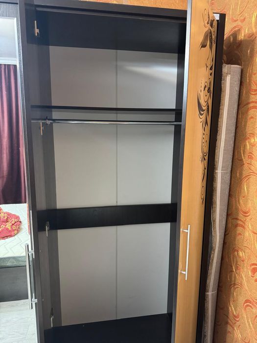 Продам спальный гарнитур