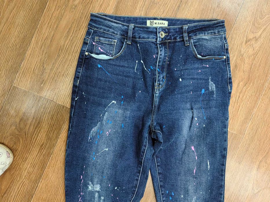 Дамски дънки размер 30.