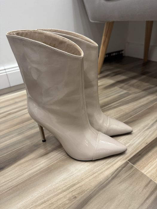 Женская обувь размер 37