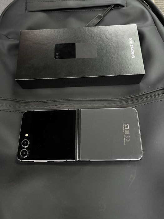 Samsung Galaxy Z Flip 5 / 512gb