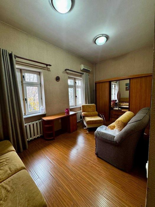 Махалля Саломатина. 2х этажный угловой дом 3.4 сотки 4 комнаты. 180м2.