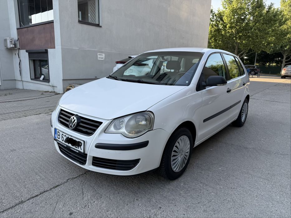 VOLKSWAGEN Polo