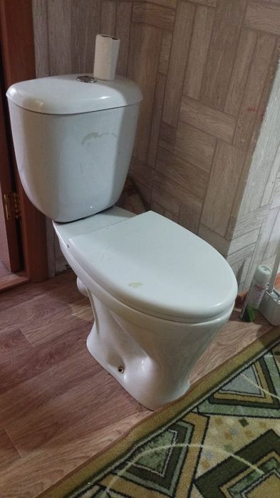 Продам унитаз Sanita