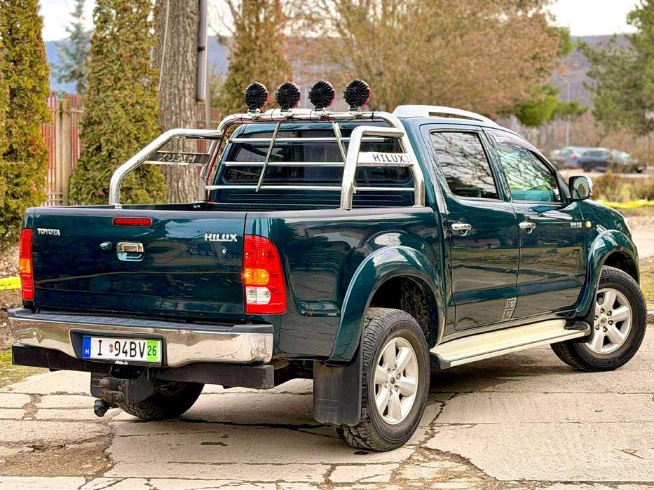 - IMPECABILA Toyota Hilux INVINCIBLE 3.0Tdi 170cp Automata Full