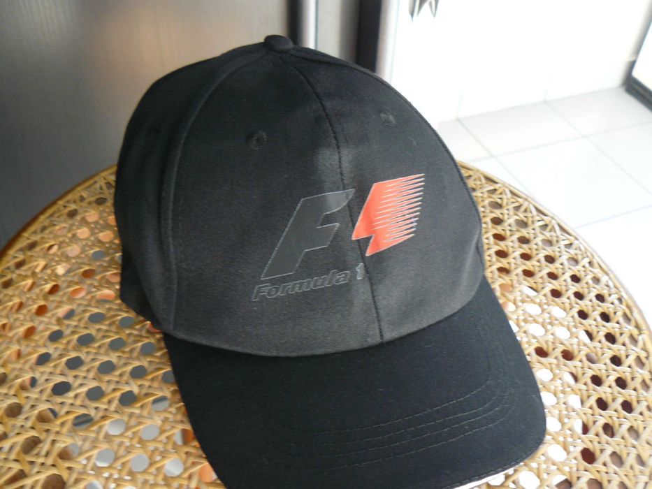 Sapca F1- FORMULA 1 Tip Baseball,Noua,In Ambalaj,Culoare Negru,Cu Logo