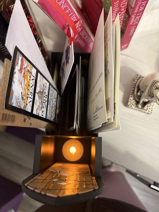 ACOTAR Decor bibloteca