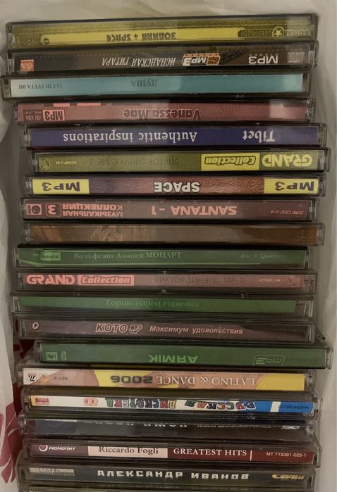 CD диски , аудио кассеты по 2000 тг/шт