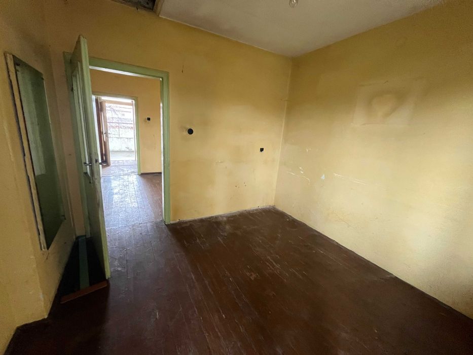 Продава се Къща в Казанлък - 180 кв.м за 595 €/кв.м - Снимка #10