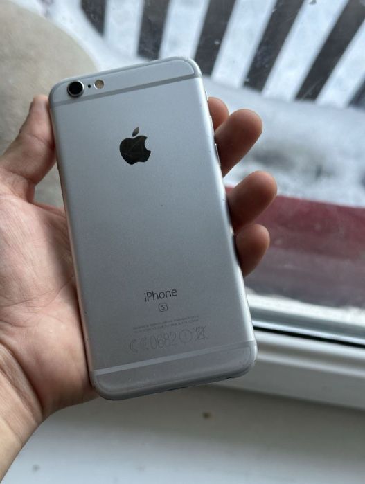 Продам айфон 6s 64гб