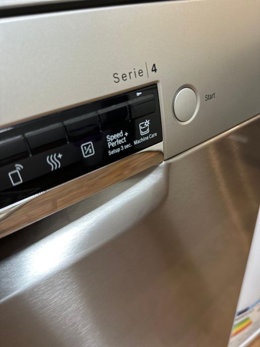 Masina de spalat vase Bosch impecabila tehnic si estetic